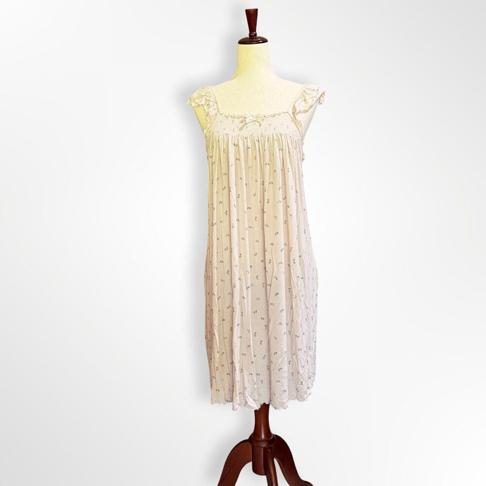 LC Lauren Conrad, White Floral Yoked Flutter Sleeve Dress, M